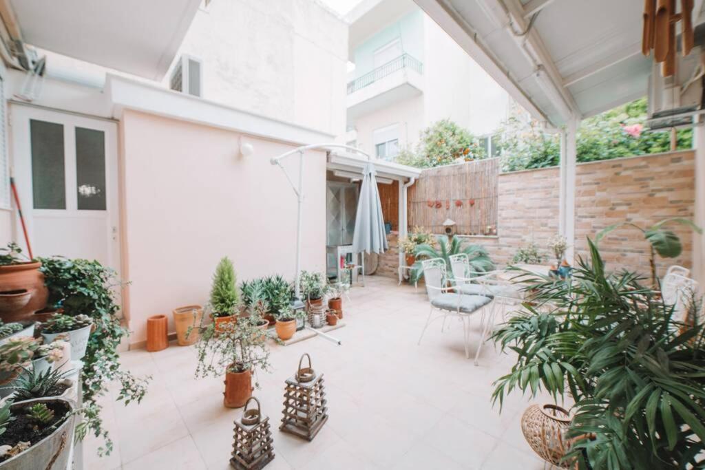 Debbies House Apartment Каламата Екстериор снимка